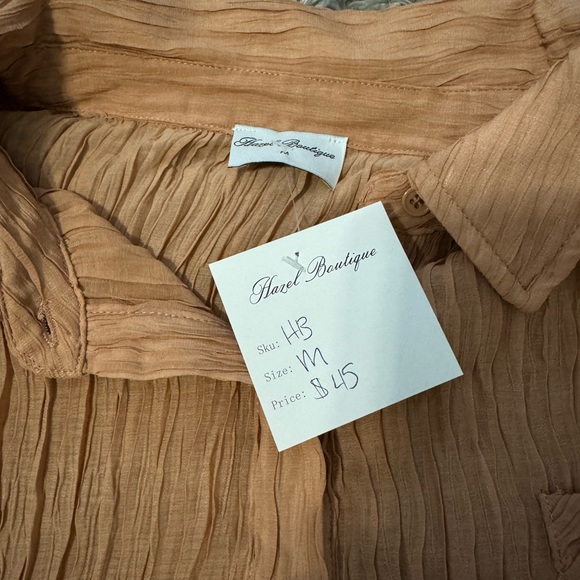 Hazel women’s Button Up ( sizes XS and M) - Picture 3 of 4